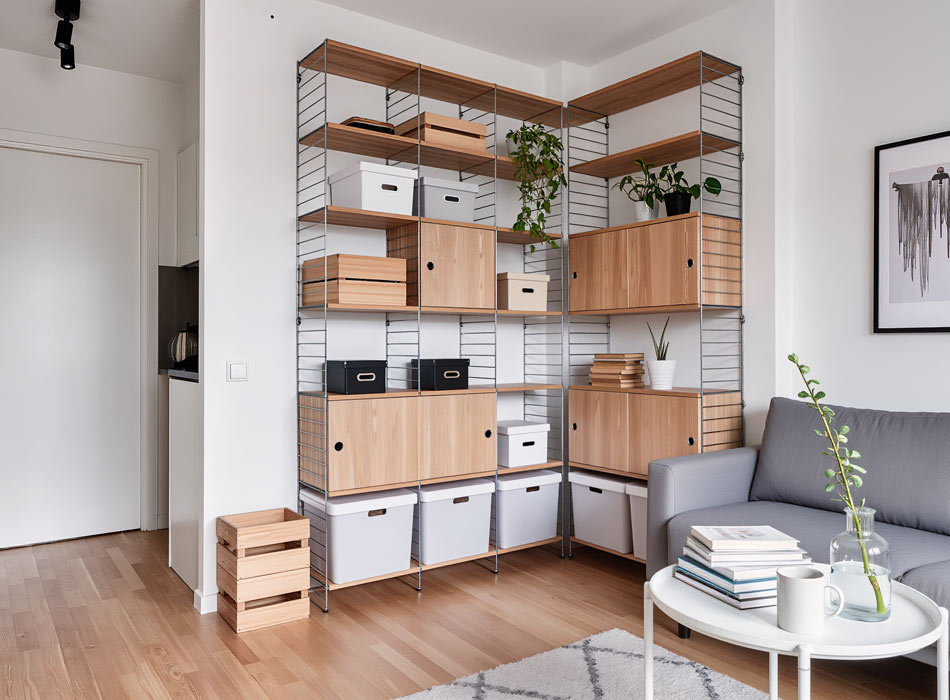 Tall-corner-shelving-unit-maximizing-vertical-storage