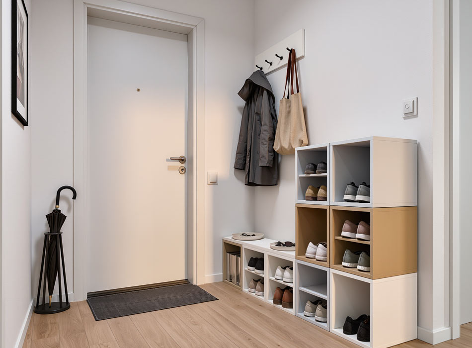 Corner-shoe-and-bag-organization-system