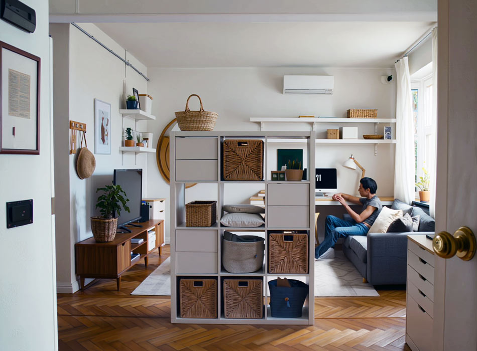 Multi-use-room-divider Room-divider-and storage